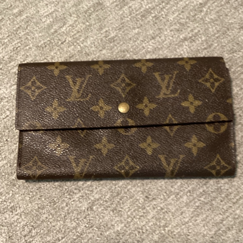 Louis Vuitton Monogram Canvas Sarah Long Wallet in Brown and Gold